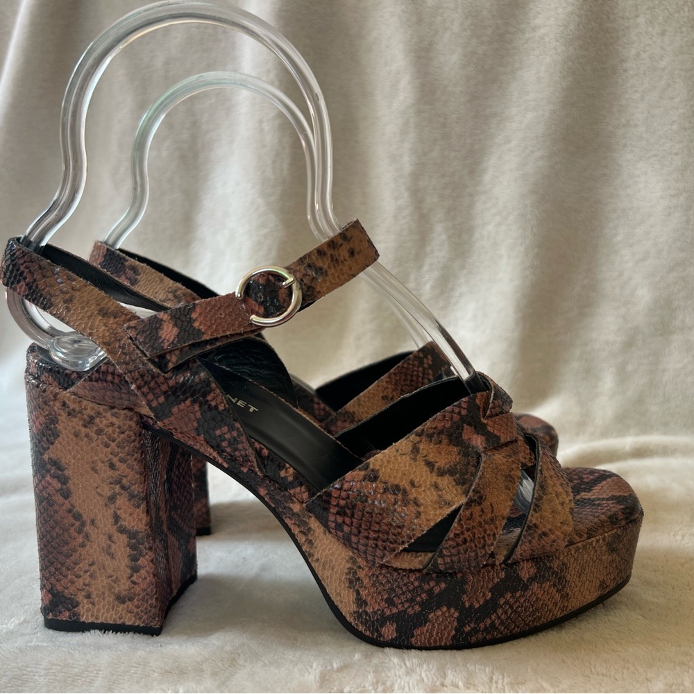 Snakeskin Pattern Platform Heels - image 1
